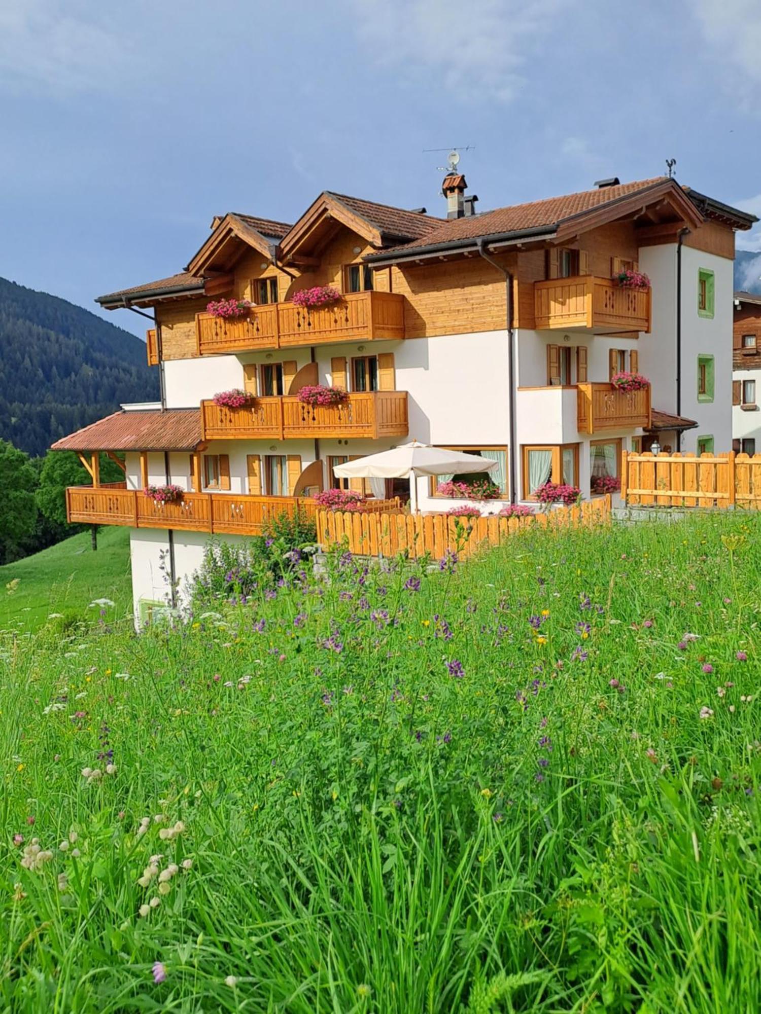Hotel Garni La Soldanella มาดอนนาดีกัมปิโญ ภายนอก รูปภาพ