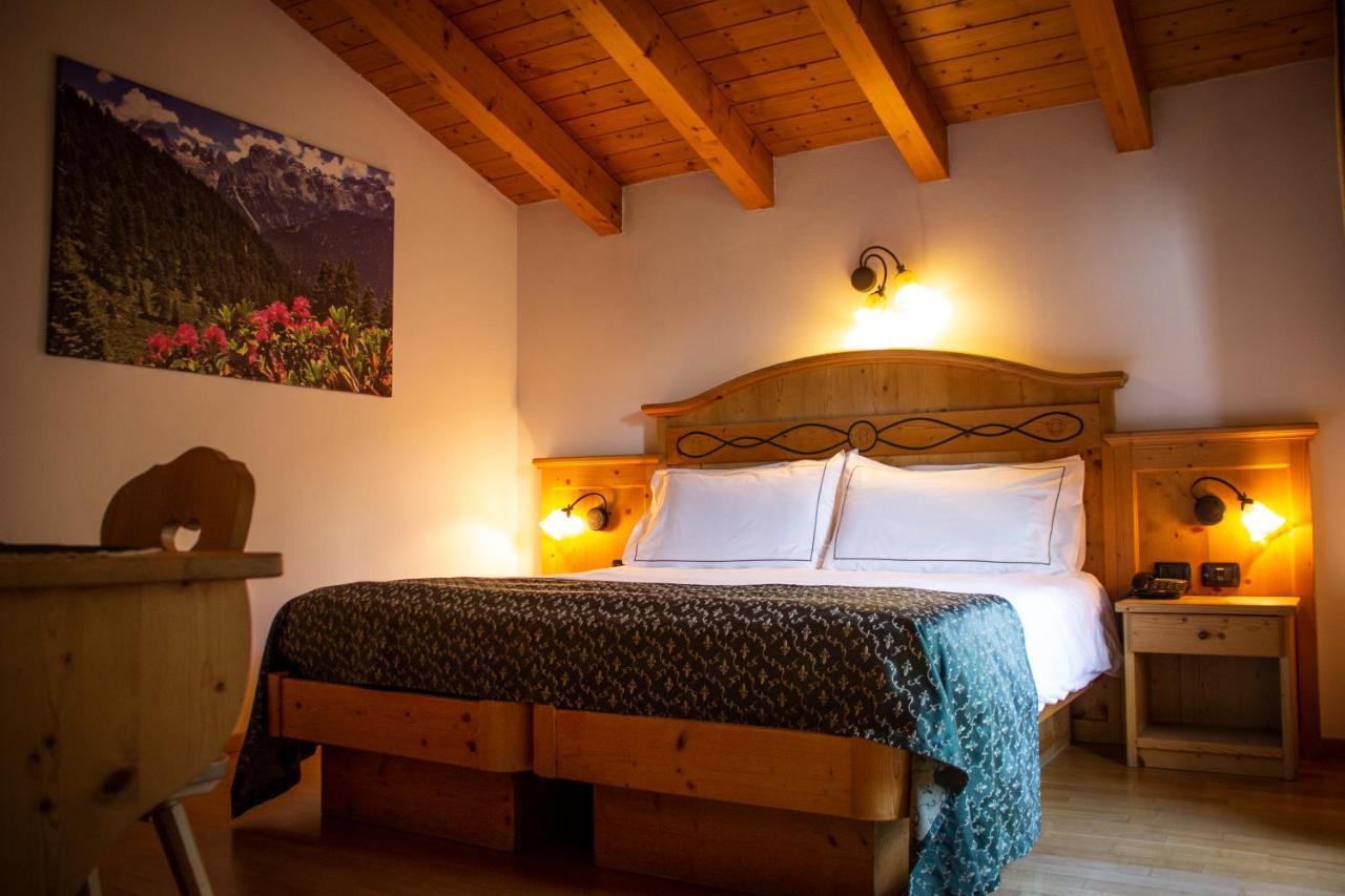 Hotel Garni La Soldanella มาดอนนาดีกัมปิโญ ภายนอก รูปภาพ